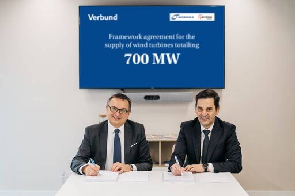 Verbund Green Power und Nordex kooperieren: Die Vereinbarung wurde am 16. Januar in der Madrider Niederlassung von VERBUND Green Power offiziell von Dietmar Reiner, Geschäftsführer von VERBUND Green Power, und José Luis Blanco, CEO der Nordex Group unterfertigt. Fotoquelle: Verbund, &copy; Aussendung (19.01.2026) 