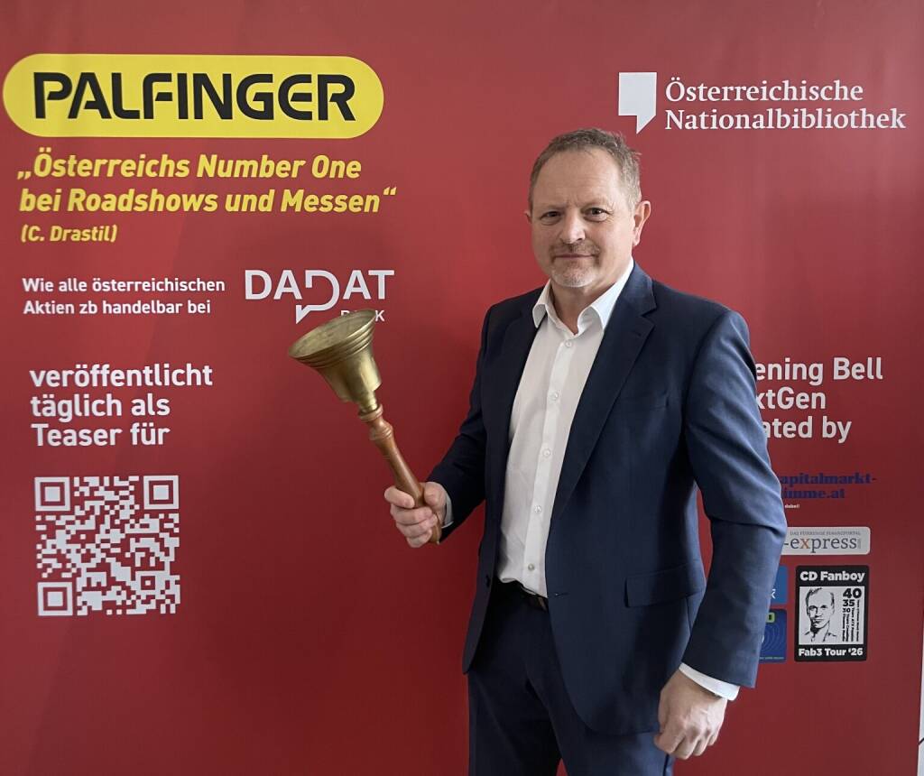 Gerald Reischl läutet die Opening Bell für Freitag. Der Kommunikationschef der AT&S teilte in dieser Woche mit, dass der Standort in Fehring mit einem Investitionsprogramm im Volumen von mehr als 30 Mio. Euro gestärkt wird (27.02.2026) 