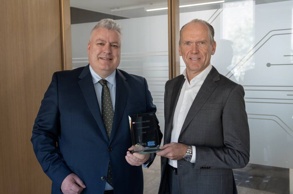 Number One Award für die beste Ö-Aktie 2025: CEO Michael Mertin (li.) und CFO Gerrit Steen von AT&S (10.03.2026) 