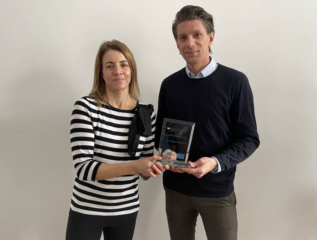 Award für LLB Aktien Österreich als Number One Ö-Aktienfonds: Christine Petzwinkler (BSM) übergibt an Fondsmanager Paul Pichler (LLB Invest) (10.03.2026) 