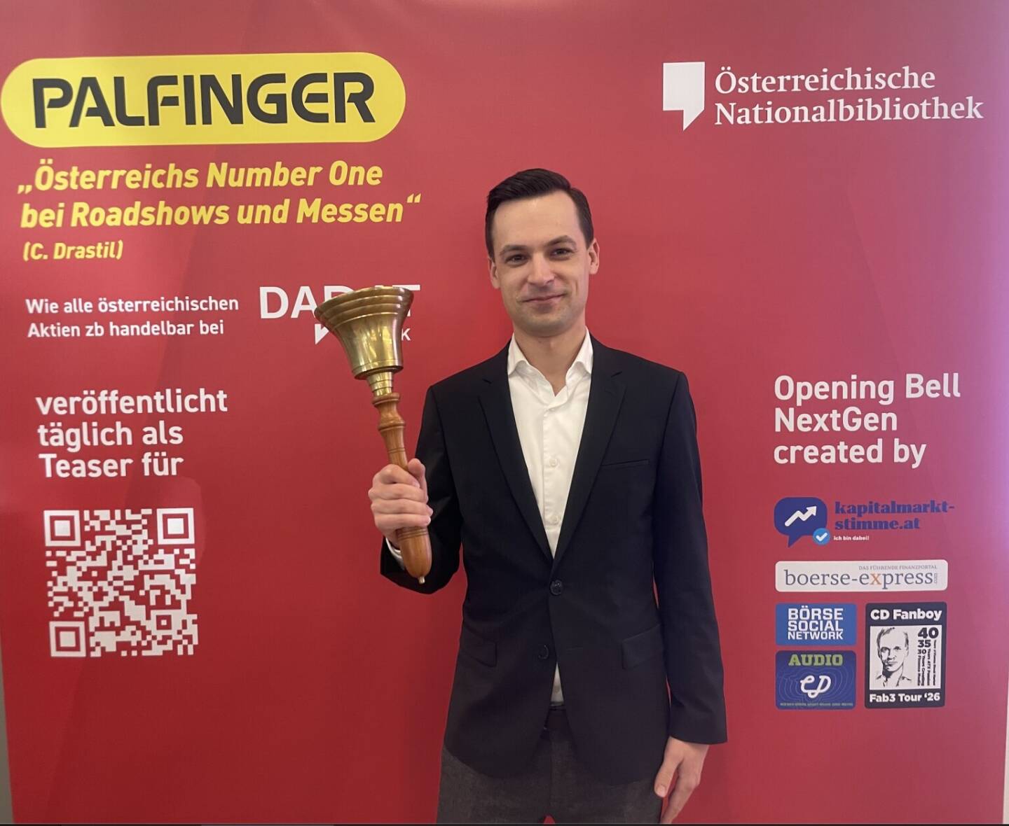 Marco Reiter l&auml;utet die Opening Bell f&uuml;r Montag. Der IR-Chef der Strabag kann ab heute einen h&ouml;heren Streubesitzfaktor seiner Aktie in der ATX-Indexfamilie kommunizieren 