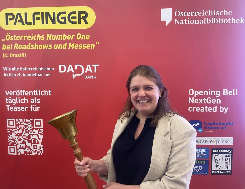 Lisa Galuska läutet die Opening Bell für Donnerstag. Die IR-Verantwortliche von Porr kann für 2025 eine auf 1,05 Euro erhöhte Dividende kommunizieren (26.03.2026) 