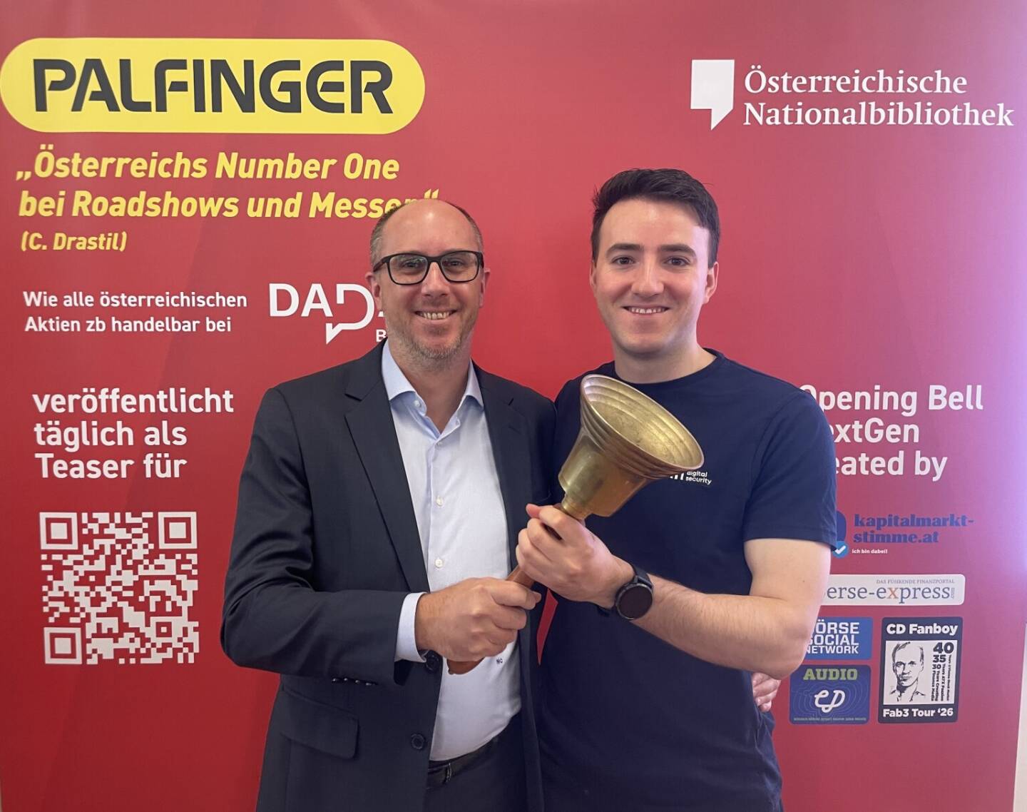 Markus Cserna (CEO) und Timon Grasl (IR) l&auml;uten die Opening Bell f&uuml;r Dienstag. F&uuml;r die b&ouml;rsenotierte cyan AG konnten die beiden heute den Turnaround im Gesch&auml;ftsjahr 2025 sowie die Erwartung von weiterem profitablen Wachstum f&uuml;r 2026 kommunizieren