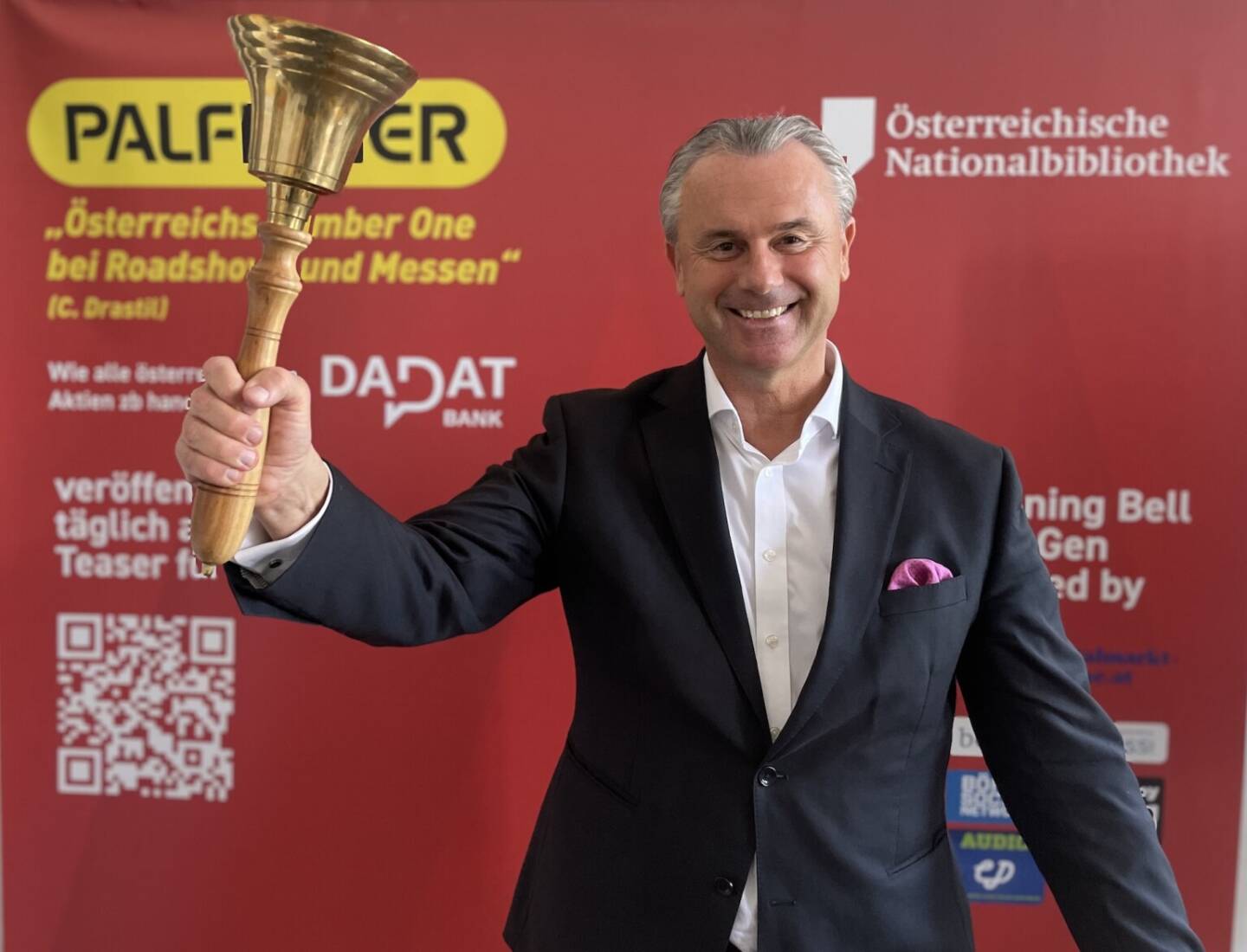 Norbert Hofer l&auml;utet die Opening Bell f&uuml;r Donnerstag. Mit dem Vice President von Emerald Horizon spreche ich nicht nur &uuml;ber die avisierte B&ouml;rsenotiz, sondern auch &uuml;ber Alexander van der Bellen, Herbert Kickl und Hans Peter Doskozil. Morgen live im B&ouml;rsepeople Podcast