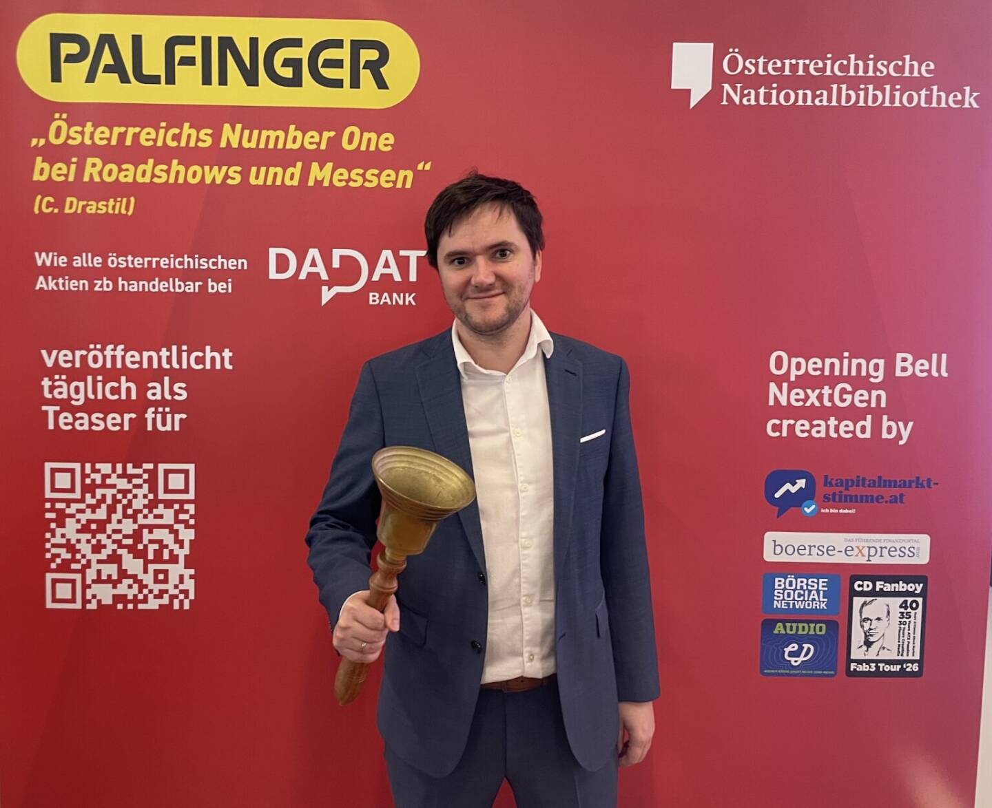 Bernd Mayer l&auml;utet die Opening Bell f&uuml;r Donnerstag. Der Experte aus dem Zertifikate Team der Erste Group kann auf starke erste vier Monate 2026 f&uuml;r die Strukturierte-Produkte-Industrie in &Ouml;sterreich verweisen