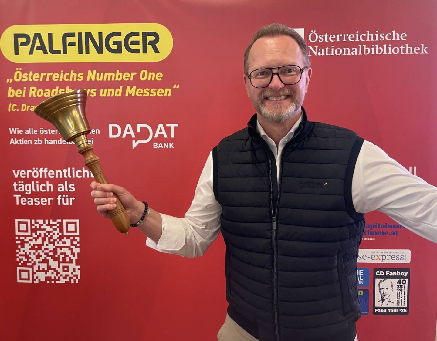 Lars Reichel l&auml;utet die Closing Bell f&uuml;r das erste Jahresdrittel. F&uuml;r den gettex-Manager war es eine Top-Phase