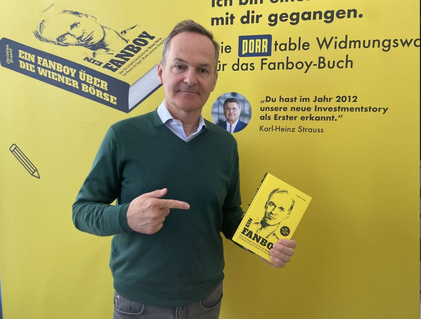 Franz Schellhorn mit dem Fanboy-Buch