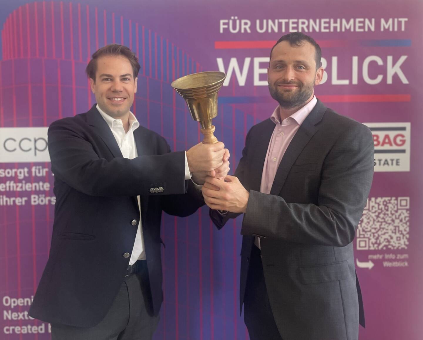 Christoph Rainer und Victor Eggenberger l&auml;uten die Opening Bell f&uuml;r Montag. Christoph ist seit heute Head of IR bei Asta Energy Solutions, Victor seit heute Head of IR bei der UBM. Hintergr&uuml;nde dazu in mehreren Podcasts.