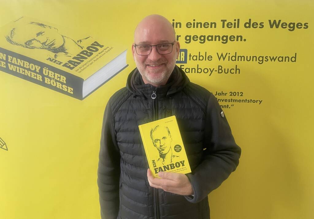Hans Lang mit dem Fanboy-Buch (04.06.2026) 