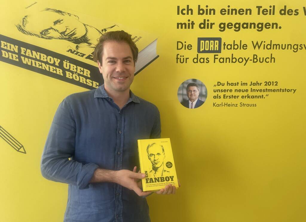 Christoph Rainer mit dem Fanboy-Buch (16.06.2026) 