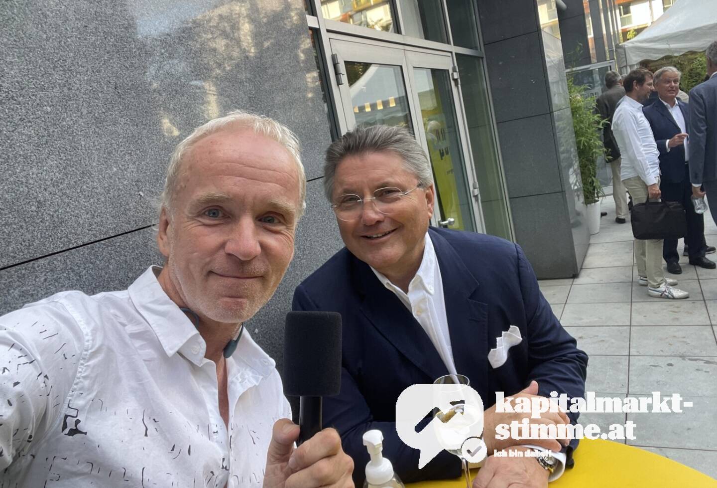Bei Karl-Heinz Strauss am Porr Kundengartenfest