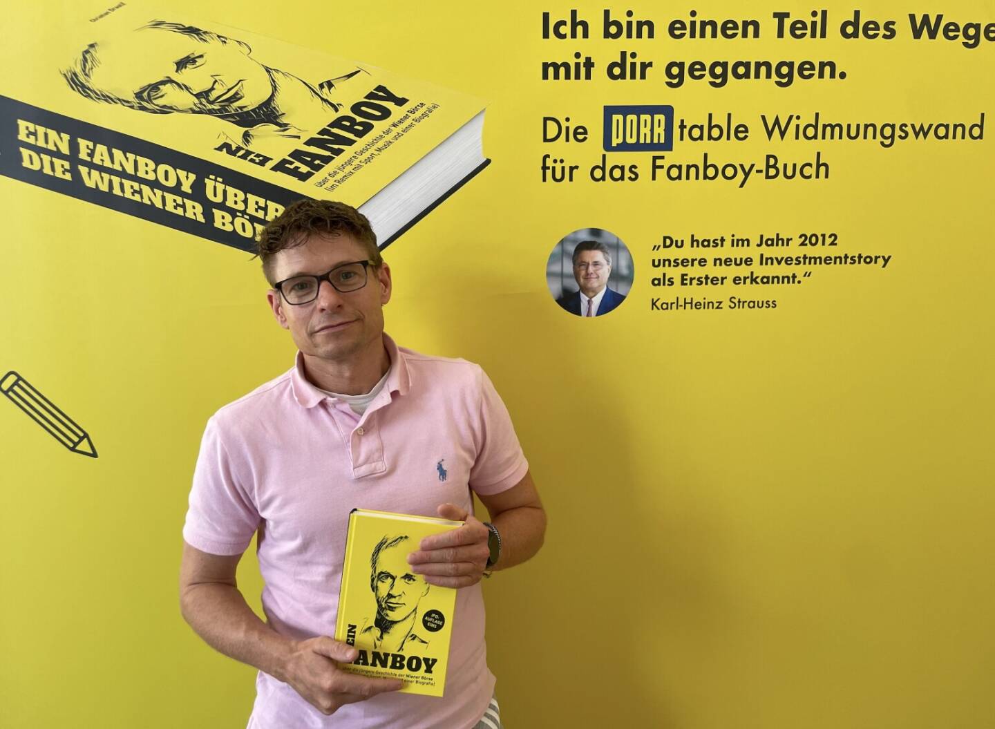 Gunter Deuber mit dem Fanboy-Buch
