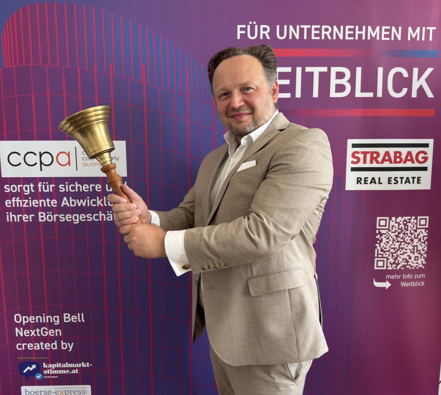 Florian Wagner l&auml;utet die Opening Bell f&uuml;r Freitag. Seine Emerald Horizon deb&uuml;tierte heute an der Wiener B&ouml;rse mit einem feinen Vormittagsplus, vom Referenzpreis 760 Euro kletterte das SMRX Papier auf 980 Euro
