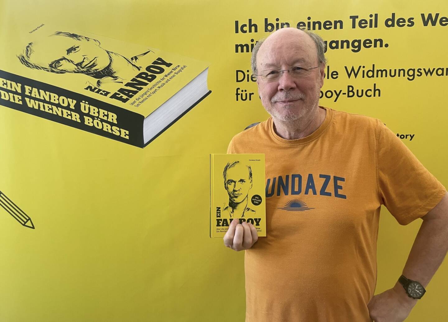 Walter Gr&ouml;bchen mit mit dem Fanboy-Buch