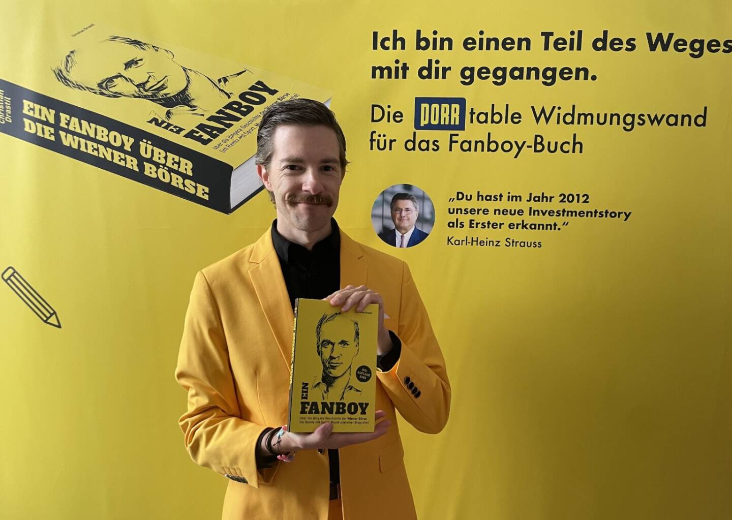 Markus Leitgeb mit dem Fanboy-Buch