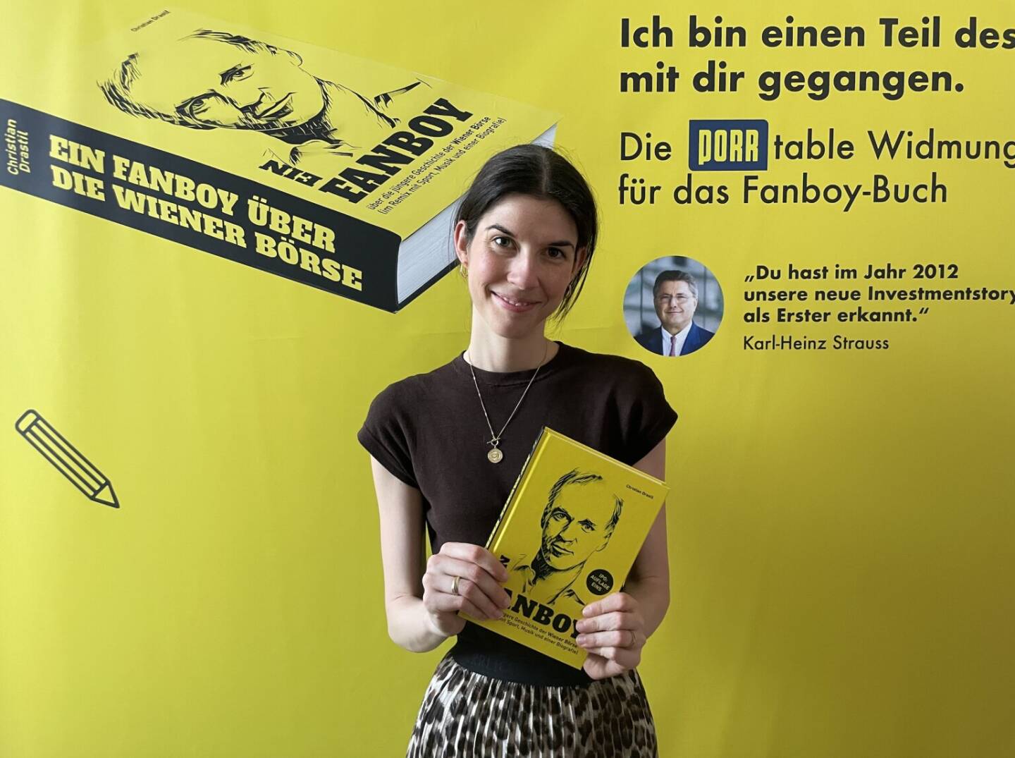 Linda Simhofer mit dem Fanboy-Buch