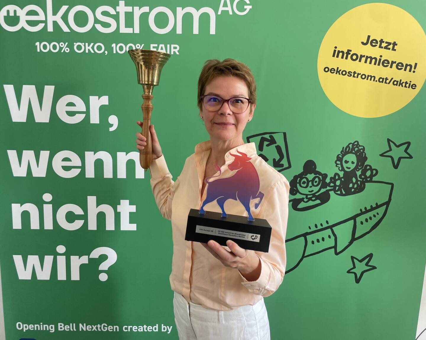 Simone Korbelius l&auml;utet die Opening Bell f&uuml;r Mittwoch. F&uuml;r ihre T&auml;tigkeiten im Bereich Investor Relations hat sie von CD Comm. einen Excellence Award f&uuml;r Sekund&auml;rmarktkommunikation &uuml;bernommen